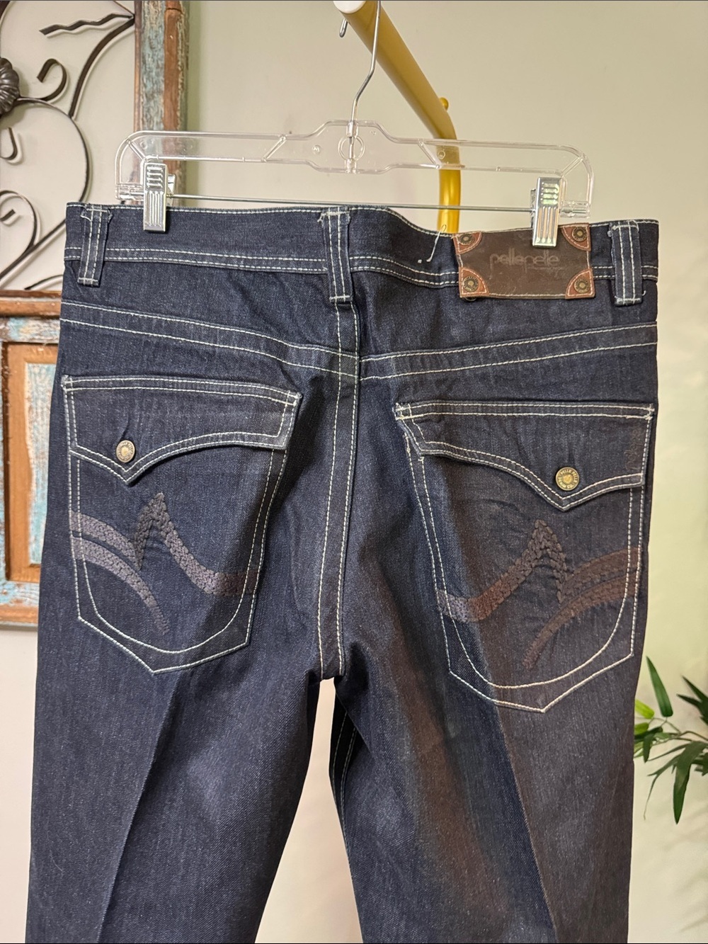 Pelle Pelle vintage Dark Indigo Embroidered Back Pocket Jeans Excellent cond